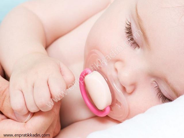Ani Bebek Ölümlerini Önleyen Uyku Şekilleri