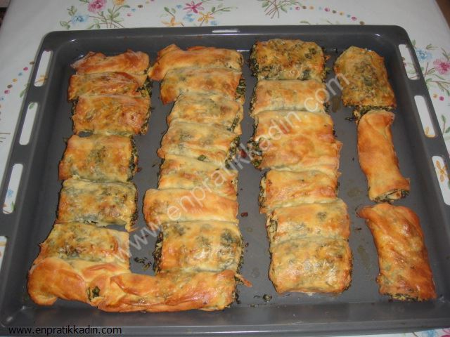 Ispanaklı Çökelekli Açma Börek